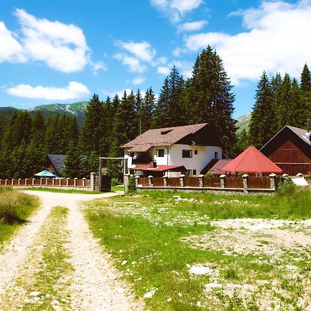 Villa Mounthoff Retreat Moroeni Exterior foto